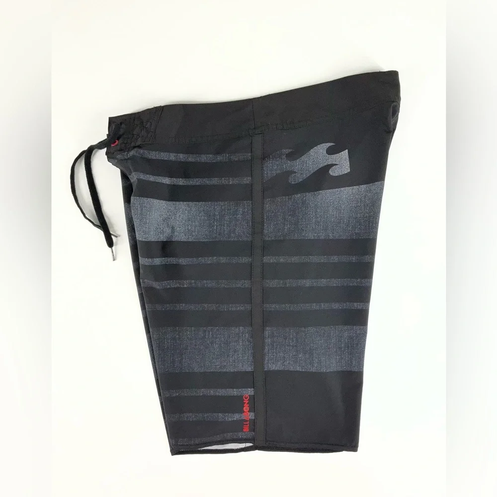 Billabong‎ Platinum Stretch Men's Black and Gray Striped Board Shorts Size 34